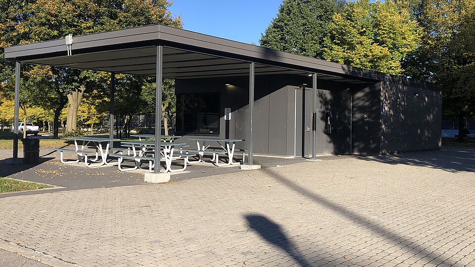 Parc de l'ecole secondaire de la Pointe-aux-Trembles